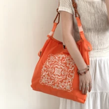 女士托特包，新款围巾刺绣，大容量，轻便，可调节肩带，可折叠，适合通勤，旅行，休闲，节日，圣诞礼物，大容量手提包，通勤包，女包 - 彩色 - 查看 7