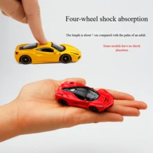 Bburago 1:64 比例 Mustang Shelby GT500 合金模型 - 实际尺寸：3.5 英寸/8.5 厘米（如图所示，附尺子）！合金车身，可开启车门，橡胶轮胎 - 成人收藏礼品 - 2020 MUSTANG SHELBY GT500 - 查看 2