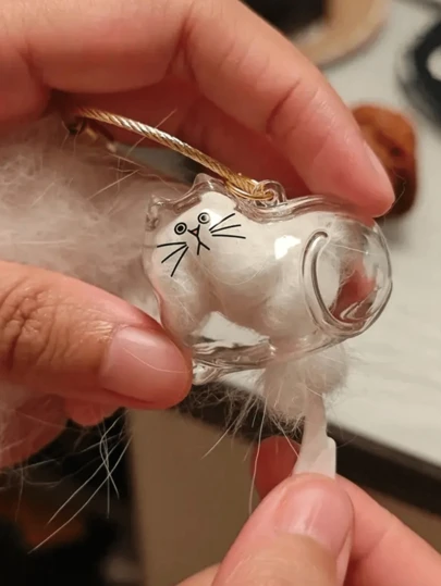 1 nyckelring katthårsamlare passar för kattungar och valpar, lämplig för att minnas katt- och hundhår, nyckelhängen, souvenirer av husdjurshår, nyckelringar, ryggsäckar, skolväskor, mobiltelefonkedjor