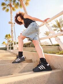Adidas Originals Superstar II Shoes For Women, Shell-Toe Casual Activewear Sneaker For Daily Wear, Minimalist Low Top Sneaker For School And Workday Chic, Color Block Sneaker For Women's Fall Outfits, Black And White Shoe For Skate Outfits - 核心黑 / 雲白 / 核心黑 - 查看 1