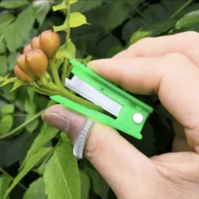 5pcs Multifunction Thumb Knife Garden Pruner Fruit Picking Device Fruit Blade Tool Cutting Blade Rings Finger Protector Catcher