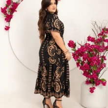 Vestido Elegante Feminino em Tecido Duna Conforto e Sofisticação para Todas as Ocasiões - Preto - Visão 4