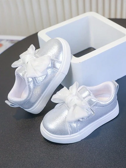 1 Pair Fashion New Kids Sports Shoes, Hook And Loop Bow Decor, Shiny Upper, Suitable For Outdoor Play, Walking, Sports, Commuting
