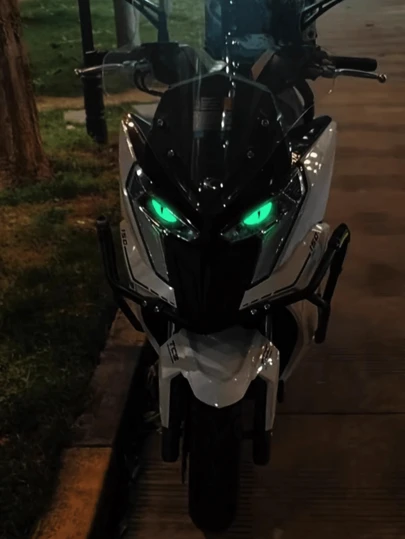 2 piezas Pegatinas frontales para motocicleta/coche, pegatinas luminosas de ojo maligno para modificación de vehículos eléctricos, calcomanías de ojo de demonio luminoso para coche, pegatinas para motocicleta