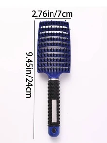 这款猪鬃镂空大弯梳，男女皆宜，可顺滑定型秀发，是完美的情人节礼物。它具有头皮按摩功能，干湿发均可使用，轻松梳理顺滑秀发，不打结。小巧便携，方便携带。 - 彩色 - 查看 18