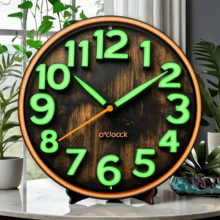 1个2D平面夜光金属钟表牌，绿色数字，复古风格，8英寸圆形墙面装饰，适用于家居、大堂、咖啡馆、酒吧、卧室、露台、房间等场所，不含支架，易于悬挂，并非真正的钟表