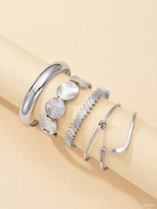 17KM 1pc/5pcs Women's Vintage Exaggerated Geometric Round Disc Asymmetrical Wave Design Wide Metal Old Coin Style Layered Bangle Bracelet Set, Suitable For Daily Wear And Party Gift - Silver - View 2
