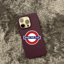 [Mind The Gap 贴纸] 伦敦地铁乙烯基贴纸，哑光饰面，可重复使用，不对称形状，自粘，适用于木材、塑料、玻璃、金属、陶瓷表面，旅行纪念品礼物，Mind The Gap - 彩色 - 查看 4