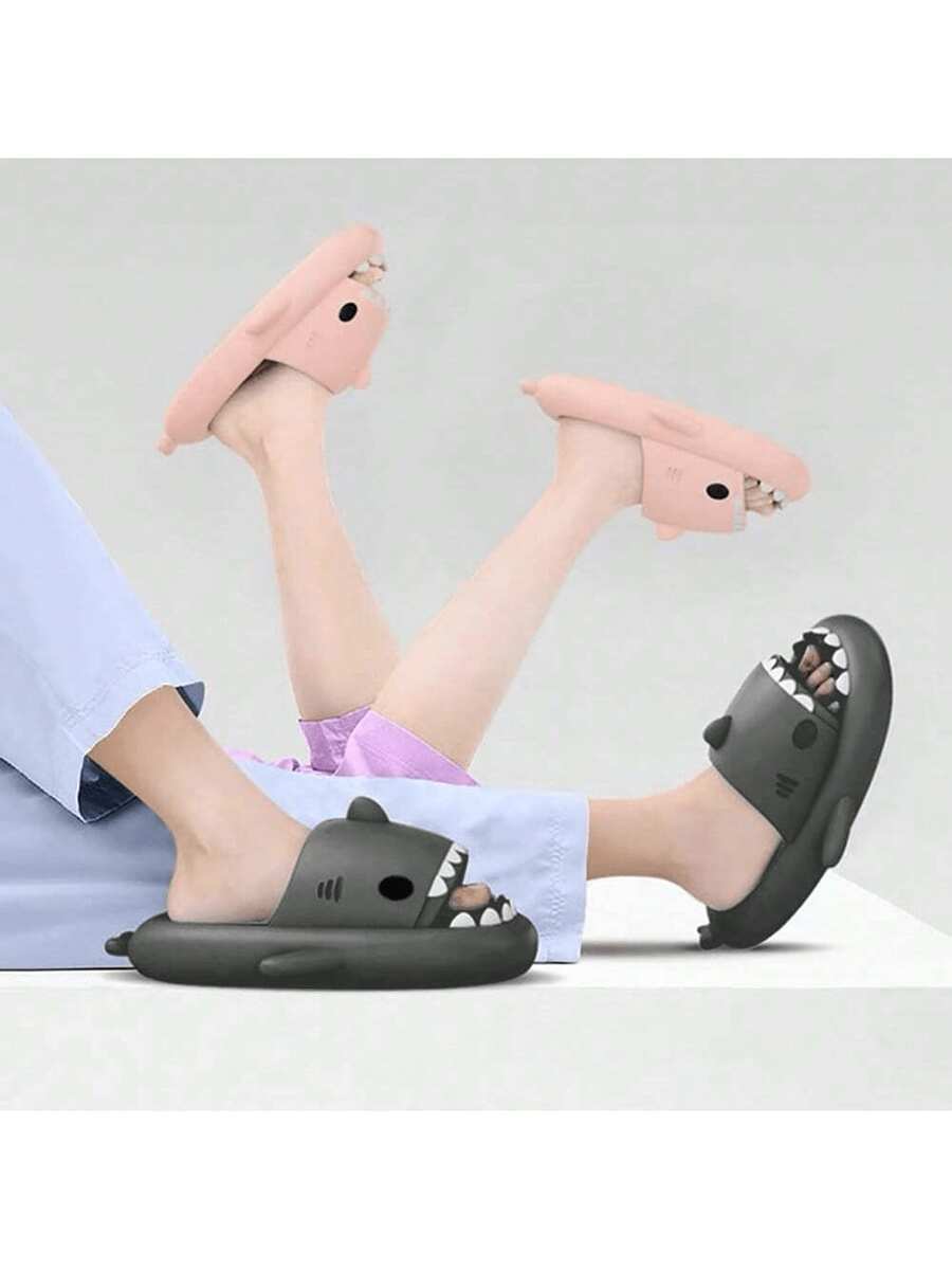 Zapatillas de Casa en EVA Suaves y Ligeras – Pantuflas con Diseño Divertido - Negro - Ver 1