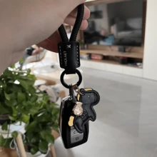 带卡通马饰的仿皮钥匙扣 - 时尚可爱的汽车钥匙、背包和手提包配饰，耐用且时尚，男女皆宜，手提包配饰 | 俏皮配饰 | 包饰，钱包钥匙扣