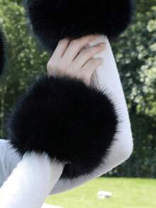 Solid Color Faux Fur Cuffs, Elegant Soft Warm Fuzzy Wrist Warmers, Winter Windproof Decorative Fake Sleeves - White - View 4