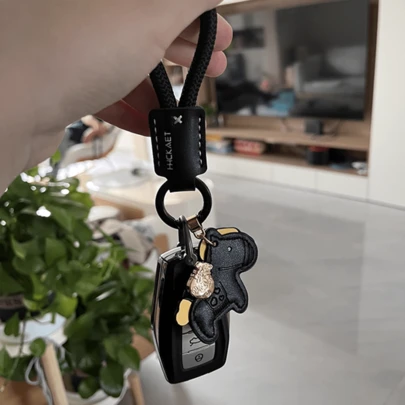 带卡通马饰的仿皮钥匙扣 - 时尚可爱的汽车钥匙、背包和手提包配饰，耐用且时尚，男女皆宜，手提包配饰 | 俏皮配饰 | 包饰，钱包钥匙扣