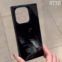 Teléfono con diseño de llamas y bloques negros, compatible con los modelos 16 Pro, 16, 15 Pro, 14, 14 Plus, 13, 13 Pro, 12 Pro y 12 Pro. Ofrece cobertura total a prueba de golpes, un amplio orificio, un elegante marco brillante y una excelente calidad de imagen. - Amarillo - Ver 4