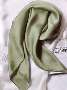 1条女士纯色方巾，时尚素色真丝方巾，多功能头巾，可作腰带、包带、披肩等。 - 橄欖綠 - 查看 3