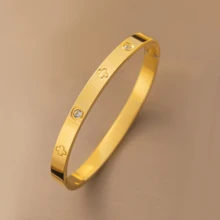 2pcs Fashion 18K Gold Plated Stainless Steel Four-Leaf Clover Nail Bracelet, Suitable For Women's Party, Daily Wear, European And American Style, Personalized, Generous, Luxury Cubic Zirconia Wristband, Wedding Jewelry Set, Gift For Girls, Women, Relatives, Friends, Beautiful Wedding, Birthday, Valentine's Day, Mom, Mother, Mother's Day, Gift