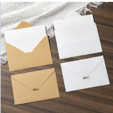 10/20/50 Piezas Sobres de Papel Blanco/Kraft Reforzados 16*11cm + Tarjetas de Felicitación Plegables + Pegatinas de Sellado (Estilos Aleatorios), Adecuado para Cartas de Agradecimiento, Gratitud, Invitaciones de Boda, Invitaciones Comerciales Occidentales, Bolsas de Regalo Postales, Regalos del Día de San Valentín, Regalos de Cumpleaños, Regalos de Fiesta de Vacaciones, Sobres de Decoración de Fiestas, Cartas de Agradecimiento, Sobres de Cartas Manuscritas, Día de Navidad