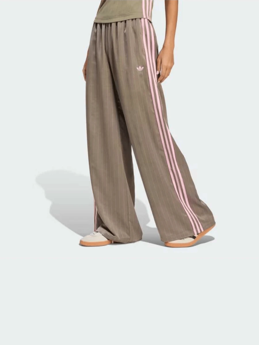 Adidas Originals Wide Leg Pants, Loose Fit Sporty And Stylish Bottoms, Trace Cargo With Pink Stripes (KD2294) - 追蹤貨物 - 查看 1