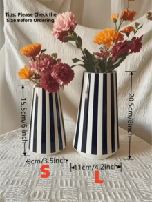 1Pc Hand-Painted Modern Black And White Minimalist Ceramic Vase,Mid Century Modern Striped Vases,Black White Checkered Green And White Stripes Vase,Creative Design, Delfts Blauw, Collectible-Grade Ceramics,Decorative Vases For Flowers, Perfect As A Bohemian Home Accent Home Decor Room Decor Flower Vase Glass Vase - Black and White Pattern - View 5