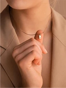 1 Stück exquisite Mode Schmuck Halskette, Edelstahl A-Z, 26 englische Initialen Anhänger, Urlaubsgeschenk, geeignet für Frauen zum täglichen Tragen Edelstahl Buchstaben Anhänger Halskette - Goldgelb - Übersicht 3