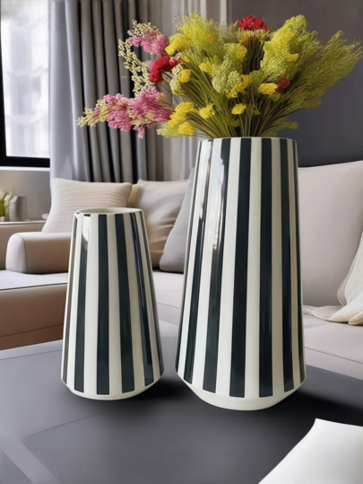 1Pc Painted Moderne Zwart Wit Minimalist Ceramic Vase,Mid Century Gestreepte Vases,Black Checkered Groen Stripes Vase,Creative Delfts Blauw, Collectible Grade Ceramics, ative Vases Flowers, Perfect As Bohemian Home Accent Room Flower Vase Glass view 4