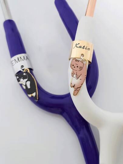 Etiqueta de identificación de estetoscopio con colgante de gato, dije personalizado de estetoscopio, regalo de enfermera, etiqueta de identificación veterinaria, tono dorado, regalo de RN doctor/enfermera, regalo de Navidad, regalo de Acción de Gracias, regalo de médico, regalo de graduación de estudiante de medicina