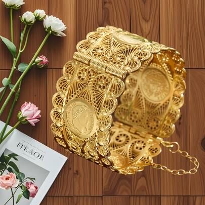 1pc Hollow Carved Golden Coin Wavy Edge Adjustable Alloy Bangle Bracelet, Suitable For Daily Wear, Party, And Vacation