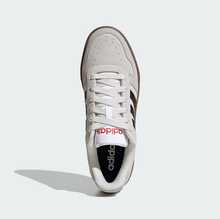 Adidas Meigao Lightweight & Comfortable Unisex Skateboarding Shoes, New Wear-Resistant Rubber Outsole For Outdoor, Fashionable Retro Style Low-Top Casual Sneakers, Couple Model JP8232 - Grey - View 4