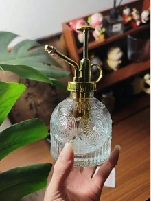 1 pieza de regadera de vidrio de color degradado, capacidad de 7.78 onzas, botella rociadora vintage con bomba superior, rociador de niebla fina para flores de jardín, regadera de doble uso europeo para interiores y exteriores, rociador manual con función de altura ajustable, adecuado para jardinería de verano, terrazas, balcones y decoración del hogar | Especialmente adecuado para suculentas, hierbas y plantas de interior.