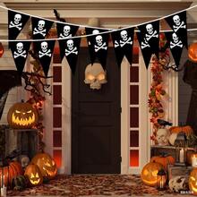 Halloween Hanging Pennant Flags, Skull & Pirate Skull Themed Triangle Flags - Black - View 4