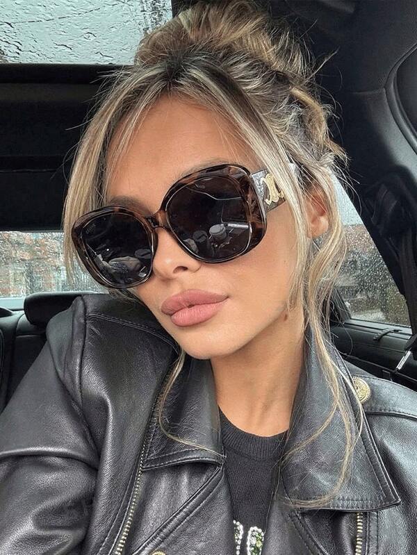 1pc Large Square Frame Fashion Glasses Retro Personalized Women's Fashion Glasses Suitable For Daily Dressing Street Photography Holiday Travel Summer Beach Accessories Women's Accessories