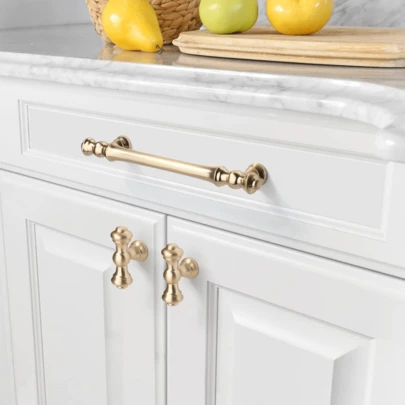 2pcs/4pcs Brushed Brass Cabinet Knobs, Golden Zinc Alloy Metal Handles For Kitchen Cupboards & Vanity Drawers, Durably Crafted For Home Renovation - Cabinet Hardware Pulls