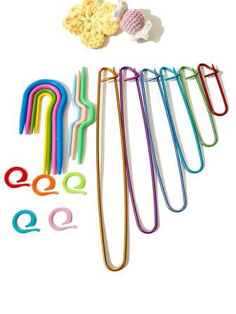 18pcs Knitting Accessories Set, Includes Knitting Needles, Colorful Stitch Markers, Large Aluminum Locking Stitch Markers In Various Sizes, Knitting Crochet Hooks, Suitable For Knitting And Crocheting