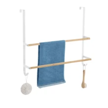 Toalheiro de sobrepor. Móvel prático para banheiro. Fácil instalação e materiais de alta qualidade. Aproveita o espaço atrás da porta. Disponível em 3 modelos. - Bambu + Metal Branco - Ver 3