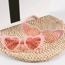 5PCS Heart Shaped Sunglasses For Wedding Party And Daily Travel Decoration,Candy Shower Gifts Accessories Bridesmaid Wedding Favor Women,Christmas