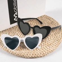 5PCS Heart Shaped Sunglasses For Wedding Party And Daily Travel Decoration,Candy Shower Gifts Accessories Bridesmaid Wedding Favor Women,Christmas
