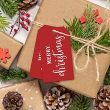50 قطعة من علامات هدايا عيد الميلاد مع خيط، تمنيات بعيد ميلاد سعيد على علامات حمراء، بطول 2 * 3.5 بوصة قابلة للكتابة، ملصقات شنق شتوية، لوازم ديكور حفلة عيد الميلاد لتغليف الهدايا، DIY، المنزل، هدايا سانتا السري، هدايا عيد الميلاد