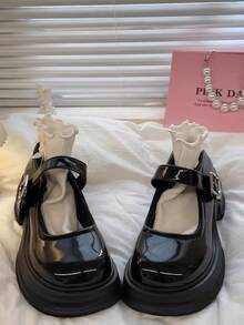 1 双时尚简约厚底青少年高跟乐福鞋，四季皆宜，金属蝴蝶扣带，适合户外活动、派对、通勤