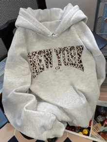 Sudadera hoodie sweatshirt dama mujer gorro capucha manga larga estampado New York NY leopardo cheetah animal print otoño invierno - Gris Claro - Ver 1