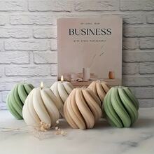 1 Pc Of Spiral Silicone Candle Molds, Featuring A Twisted Geometric Pillar Candle Shape With An Asymmetrical Swirl Pattern. Suitable For DIY Candles And Soaps, Handmade Crafts, And Aromatherapy Crafts, Perfect For Thanksgiving Decorations.Suitable For Candle Making, Polymer Clay, Cement Decorations, And Other Home Decor. A Must-Have For Christmas And Thanksgiving Decorations.