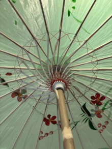 Sombrilla de bambú colorida para decoración de bodas, set de 10 sombrillas chinas de tela, accesorio decorativo para boda, fiesta o eventos, ambientación temática oriental, ideal para centros de mesa y fotografía - verde menta - Ver 7