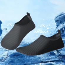 男女通用水鞋、沙滩鞋、瑜伽鞋、凉鞋、户外游泳鞋、潜水鞋、防滑、保护脚趾、厚底、浮潜鞋 - 黑色 - 查看 3