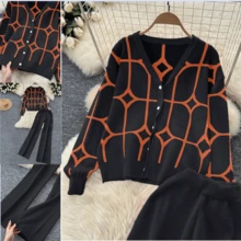 مجموعة من 2 قطعة سترة كارديجان بياقة على شكل حرف V وأكمام طويلة بألوان متباينة وبنطال طول الكاحل، للخريف/الشتاء