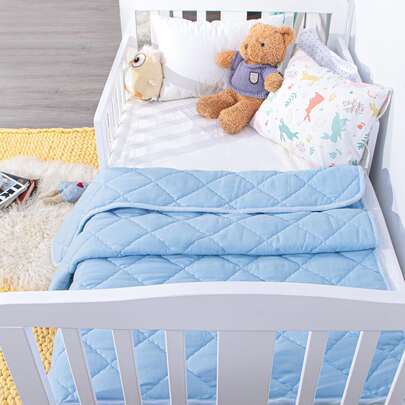 Super Soft Teen Quilt - Lightweight, Warm, And Breathable Comforter For Teens Sleeping, Naps, And Travel, Machine Washable, Solid Color - Sky Blue, 39x59 Inches
