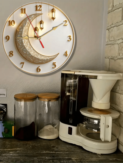 Elegante 10 12 Inch Wand Klok Crescent Moon Lantern Silent Quartz Movement, Wooden Clock, Perfect Spiritual Home Holiday Celebrations Ideas, Room view 5