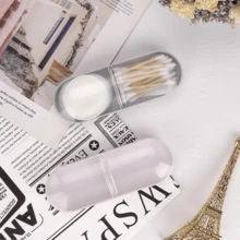 1 件旅行棉签盒、塑料容器分配器、便携式棉签和化妆垫收纳盒、发带容器、小型便携式棉签和珠子收纳盒（带盖）