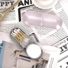 1 件旅行棉签盒、塑料容器分配器、便携式棉签和化妆垫收纳盒、发带容器、小型便携式棉签和珠子收纳盒（带盖）