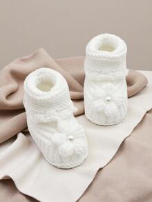 1 Pair Handmade Infant Knit Booties With Flower, White Infant Crib Shoes