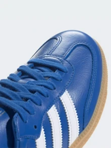Adidas Originals Adidas Samba OG Premium Sneakers, Timeless Retro Trainers In Fall Tones, Leather & Suede Construction, Low-Top Casual Sneaker For Outdoor, Sports, Sambas For School And Work, Daily Shoes For Skate Outfit - 藍色 / 雲白色 / 膠白色 - 查看 3