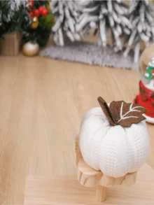 1pc/3pcs-Home Decorative Knitted Small Pumpkin, Mini Knit Pumpkins For Fall Decorations For Home Table Fireplace Kitchen Farmhouse Harvest Thanksgiving Decor Home Decor Halloween Decor Room Decor Handmade Knit Maple Leaf Pumpkins, For Thanksgiving And Harvest Festival, Can Be Used As Hanging Decoration Or Banner, Table Setting For Autumn Entertaining, Fall Wedding Centerpiece, Decorative Pumpkins, For Decorating Halloween,Christmas