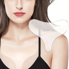 可重复使用胸垫硅胶透明去除贴片面部皮肤护理胸垫美容和个人护理工具亲肤胸部皱纹贴片，自粘式隔夜胸部贴片，使您的皮肤焕发活力 - 减少女性和女孩的衰老迹象